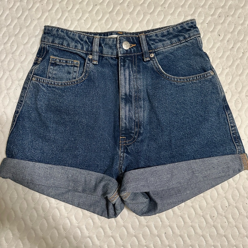 ZARA Denim Mom Short - Picture 2 of 4